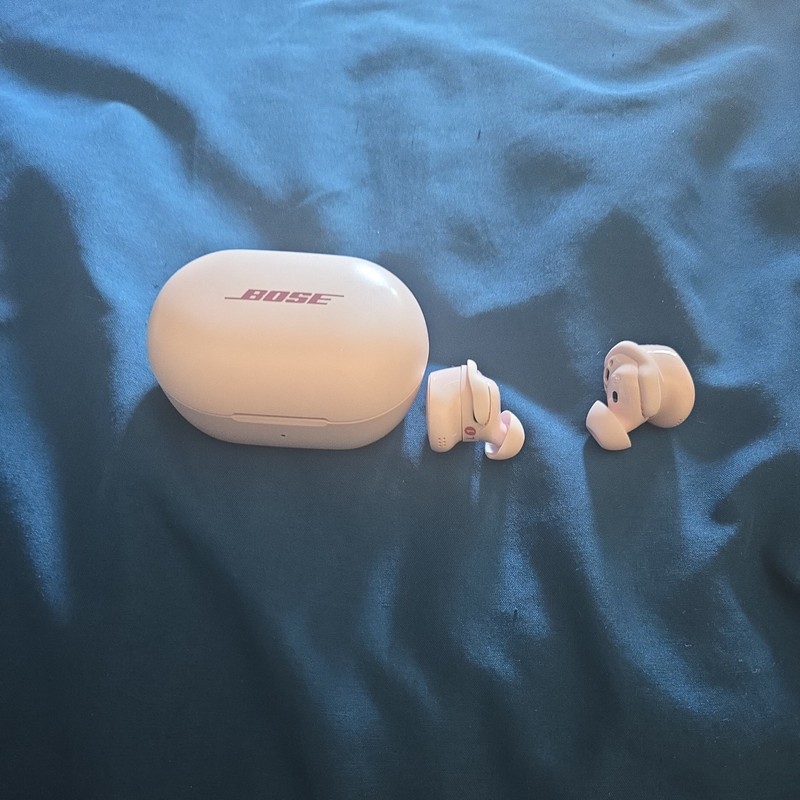 Bose Quest Comfort Earbuds (Pink)