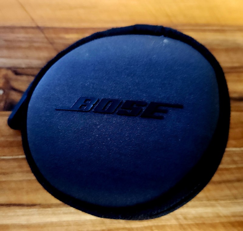 Bose QuietComfort QC 20 In-Ear Noise Cancelling Headphones - Blue/Black gallery