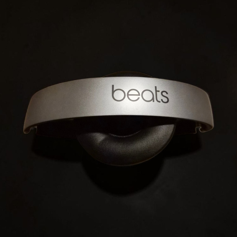Beats by Dr. Dre Solo2 On-Ear Headband Headphones Gray/Black Bluetooth