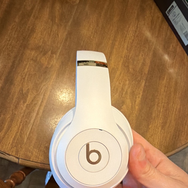 Beats by Dr. Dre Solo3 Wireless On-Ear Headphones White/Gold Adjustable 3.5mm