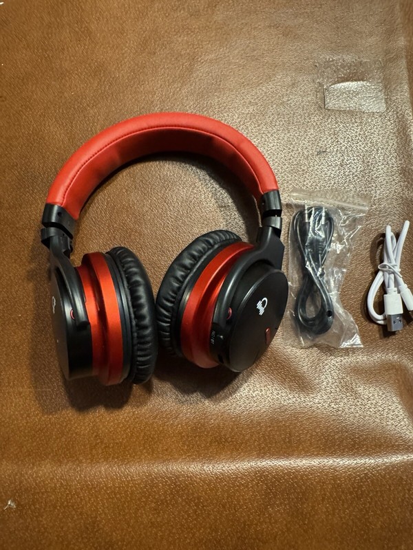 MOVSSOU E7 Active Noise Cancelling Bluetooth Wireless Headphones
