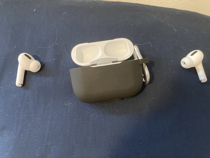 Aipod Pros With No Case gallery