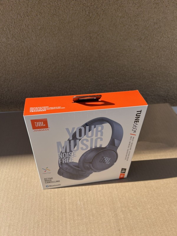 JBL Tune 660NC Wireless Bluetooth On-ear Noise-cancelling Headphones