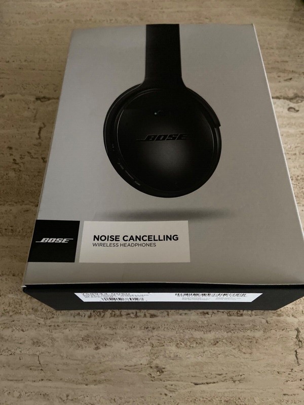 Bose QuietComfort 35 Wireless Headphones – Black