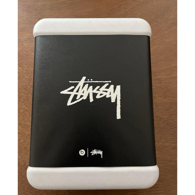 Brand New Beats Studio Pro x STUSSY Limited Edition Wireless Headphones gallery