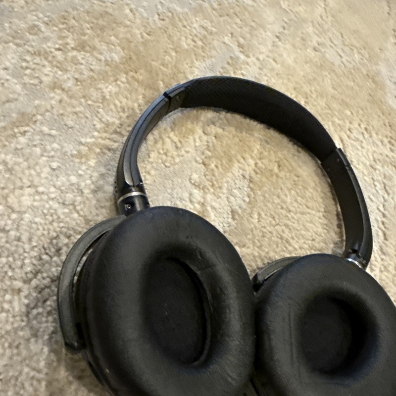 JVC HA-NC250 Stereo Headphones Noise Canceling w/ Case Adapters Wired gallery