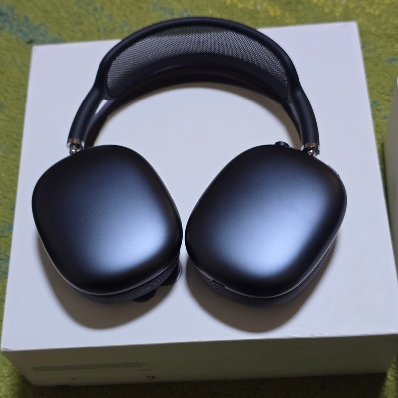 Apple AirPods Max USB-C 2nd Generation Midnight MWW43AM/A Bluetooth 2024 Model gallery