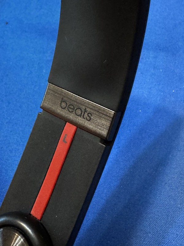 Beats Mixr Mixer Headphones David Guetta Edition Matte Black Limited Edition gallery