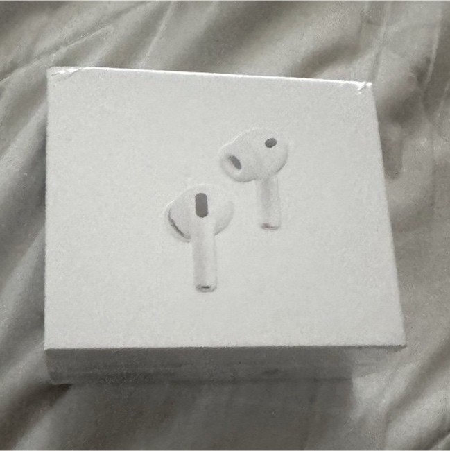 Apple AirPods (3rd Gen) White Wireless Bluetooth In-Ear Earbuds w/ Mic