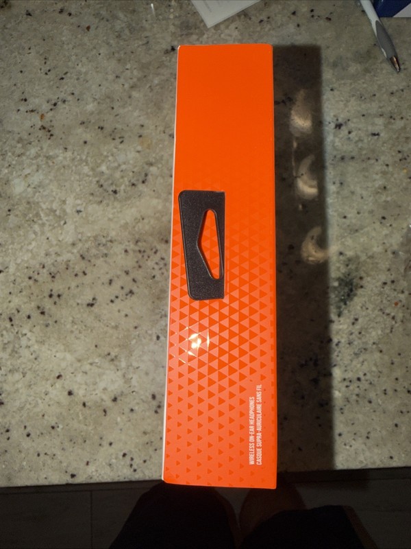 JBL Tune 510BT “Pure Bass” Wireless On-Ear Headphones WHITE, 40hr battery, NEW! gallery