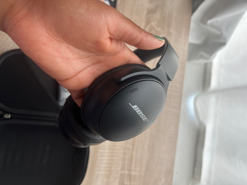 Bose QuietComfort 45 Noise Canceling Bluetooth Headphones - Black gallery