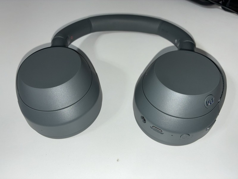 Sony ULT WEAR 900N Wireless Noise Cancelling Headphones Forest Gray gallery