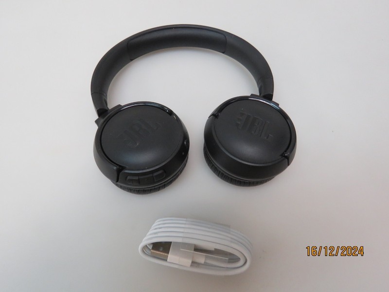 JBL Tune 500BT Wireless On-Ear Headphones – Black [CR119]