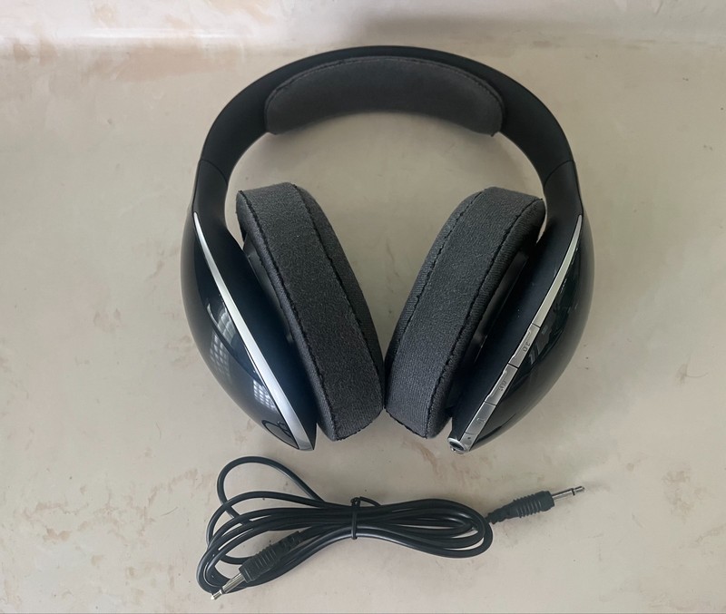 MERCEDES-BENZ Bluetooth 3D Sound Active Noise Canceling Over-Ear Headphones