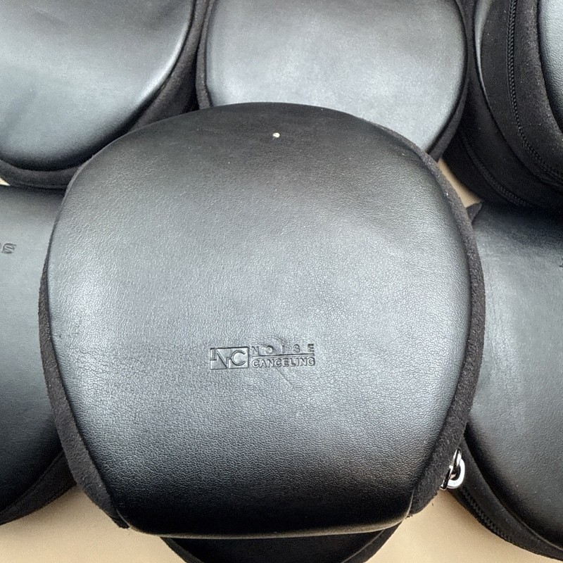 Lot Of 33 SONY MDR-NC40 HEADPHONES NOISE CANCELLING IN BLACK Tested gallery