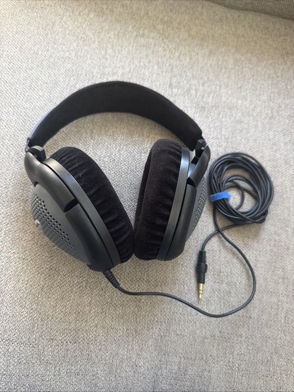 Sennheiser Headphones Professional HD-500A Over The Ear Therapeutic Stereo READ