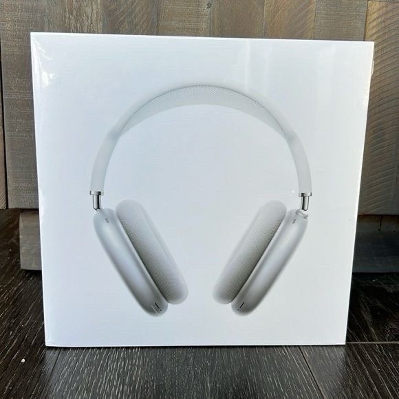 Apple AirPod Max Silver 2nd Gen High-End Bluetooth Headphones