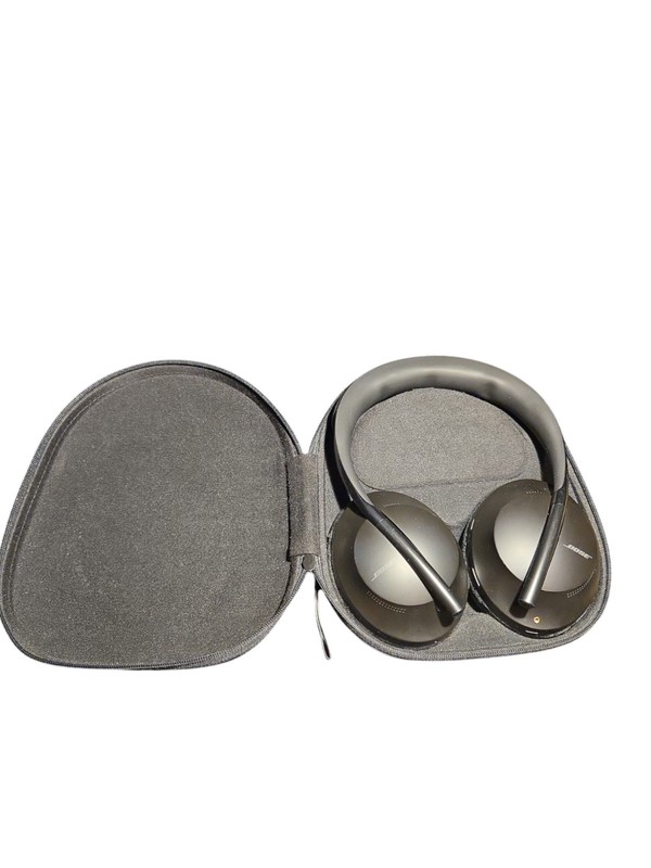 Bose 700 Noise Cancelling Headphones – Black (Read)
