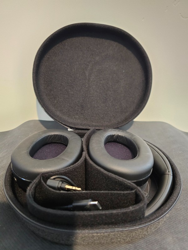 Sony ULT WEAR Wireless Over-Ear Noise-Canceling Headphones WHULT900N/B (Black)