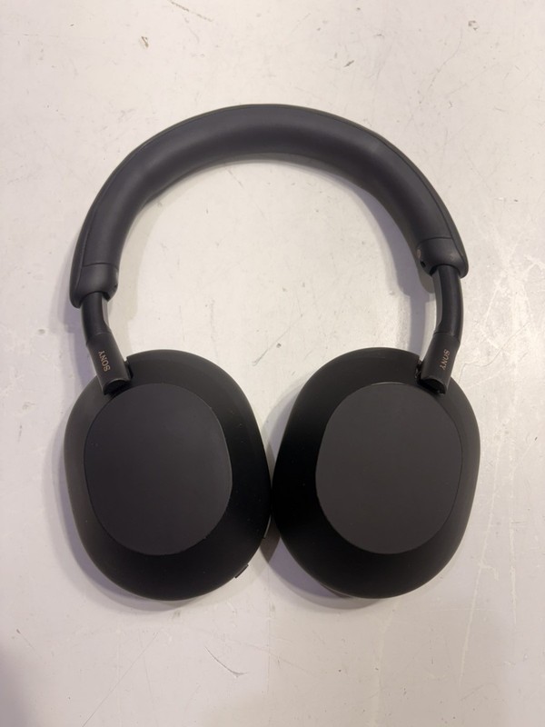 SONY WH-1000XM5 AS-IS – WITH CHARGER- (P11034877)