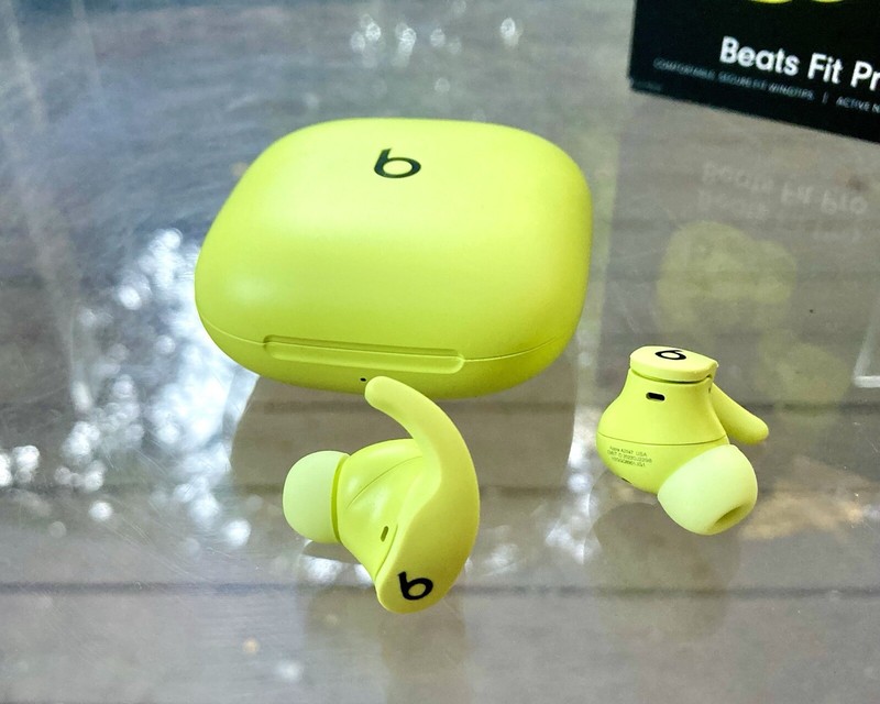 Beats Fit Pro Wireless Bluetooths Earbuds In Ear - Volt Yellow - New Sealed gallery