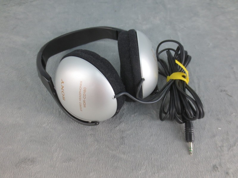 Pre-owned – Excellent Sony MDR-CD180 Stereo Wired Headphones. Tested (53)
