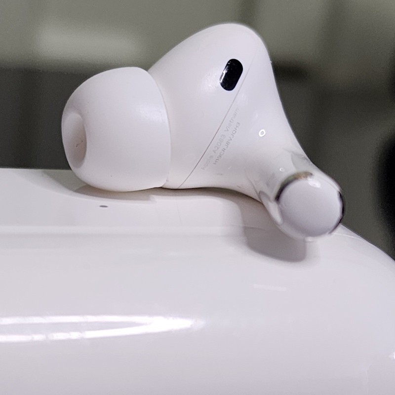 Apple AirPods Pro 1st Gen OS White | Noise Cancelling | *Read Description gallery