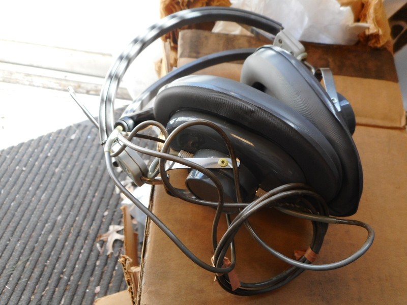 VINTAGE P.M. & E ELECTRONICS “EDUCATOR” BRAND HEADSET NEW OLD STOCK