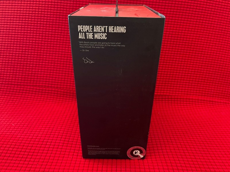 Beats by Dr. Dre Studio 2.0 White Red Over The Ear Wired Headphones Model B0500 gallery