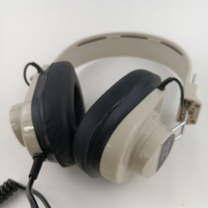Califone 2924AV-P Over-Ear Headphones Beige Coiled Cord 1/4in Plug Adjustable gallery