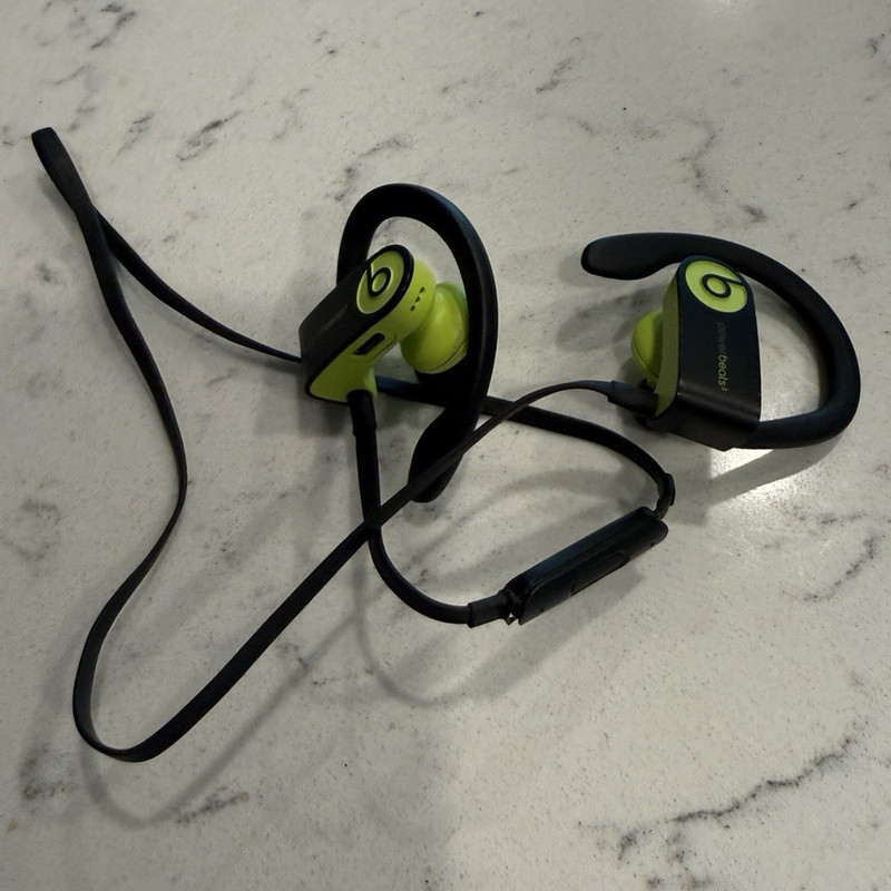 Beats Powerbeats 3 Wired In-Ear Ear-Hook Earbuds w/ In-Line Control Black/Green