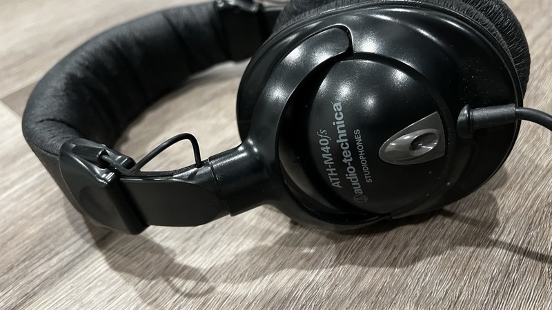 Audio-Technica ATH-M40fs Studio Headphones; Fully functional—could use some love gallery