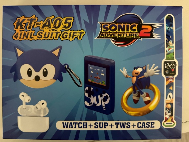 Sonic Adventure 4-in-1 Gift Set