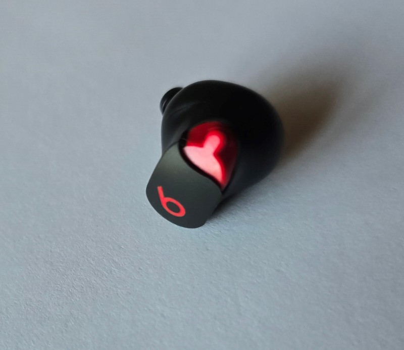 DEFECTIVE Black Beats Fit Pro Wireless LEFT SIDE Earbud – NO POWER & NO EARHOOK