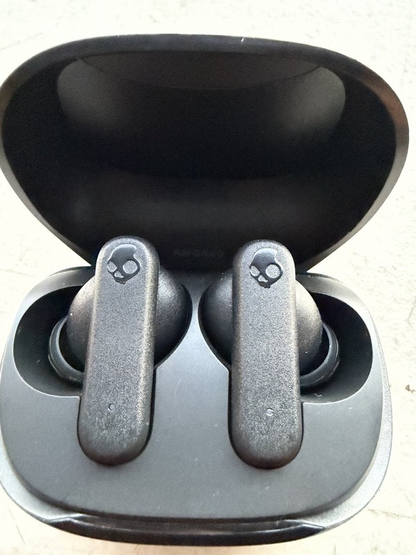 Skullcandy Smokin Buds True Wireless Bluetooth Earbuds - Black gallery