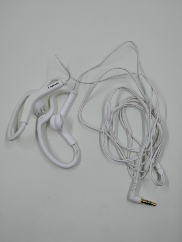 Sony Sports EARHOOK In-ear HEADPHONES - White MDR-AS200 (Tested/Working) gallery