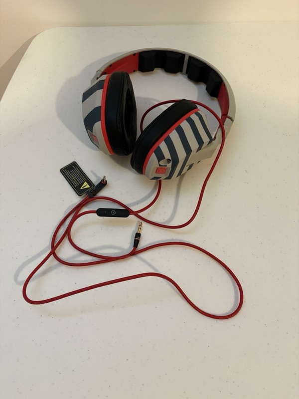 2013 Skullcandy Crusher Headphones wired stripes/tan/navy rare