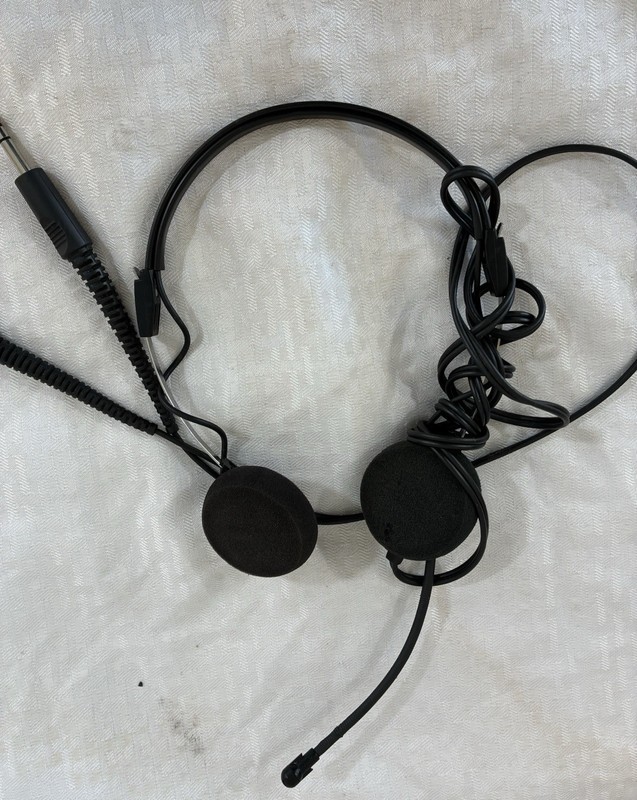 Telex Airman 750 Aviation Headset – Dual Plug -Tested AND Works!