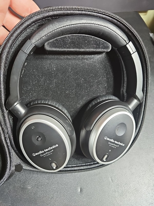 Audio-Technica WIRED ATH-ANC7B QuietPoint Headphones Noise Cancelling Over-Ear