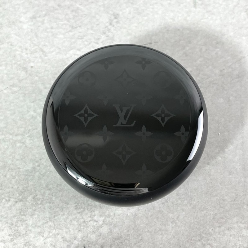 Louis Vuitton QAB210 Horizon Light-Up Black Wireless Earphones Acetate 064152 gallery