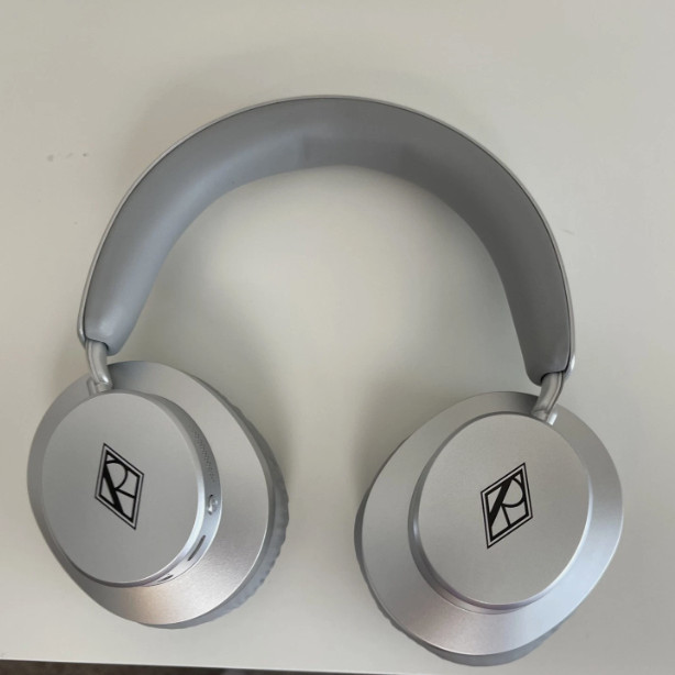 Ralph Lauren Unisex Wireless Headphones Gray/Silver - Brand new gallery