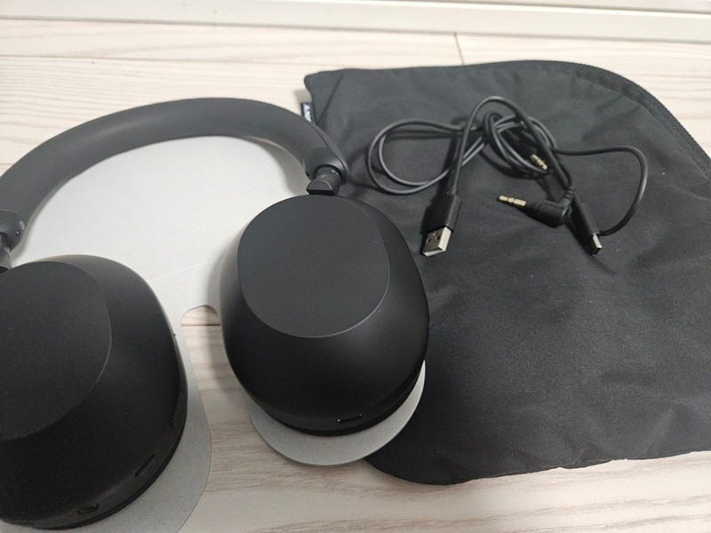 SONY WH 1000XM5 SA Soft Case Included Limited Edition Model Tested Working