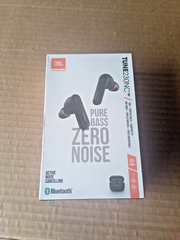 JBL Tune 230NC TWS True Wireless In-Ear Noise Cancelling Headphones – Black New!