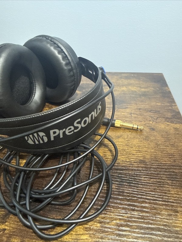 PreSonus HD7 32x2 Ohm Professional Over Ear Studio Monitoring Headphones gallery