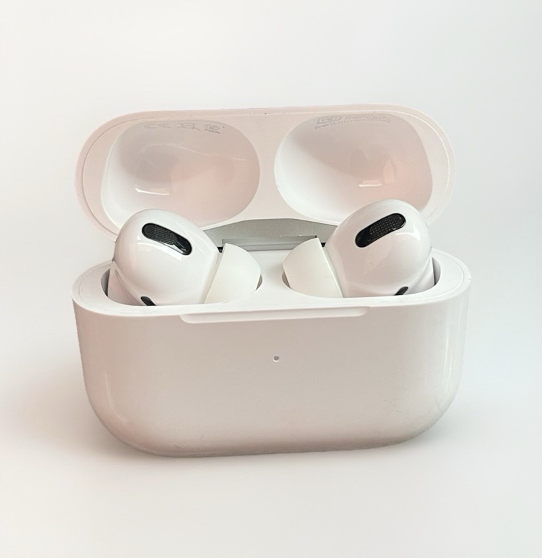 Apple AirPods Pro 1st Generation Bluetooth Earbud Headphones gallery