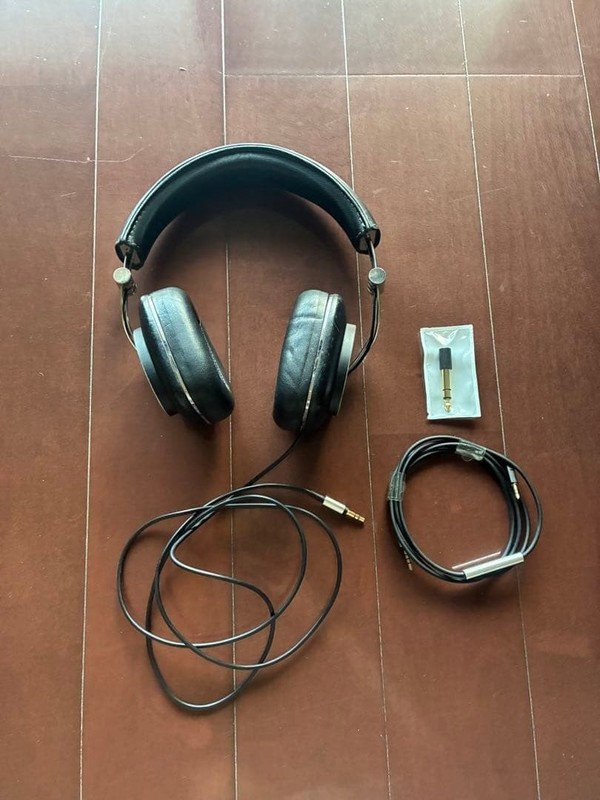 Bowers & Wilkins P7 Over-Ear Headphones Wired Hi-Fi Audio Black
