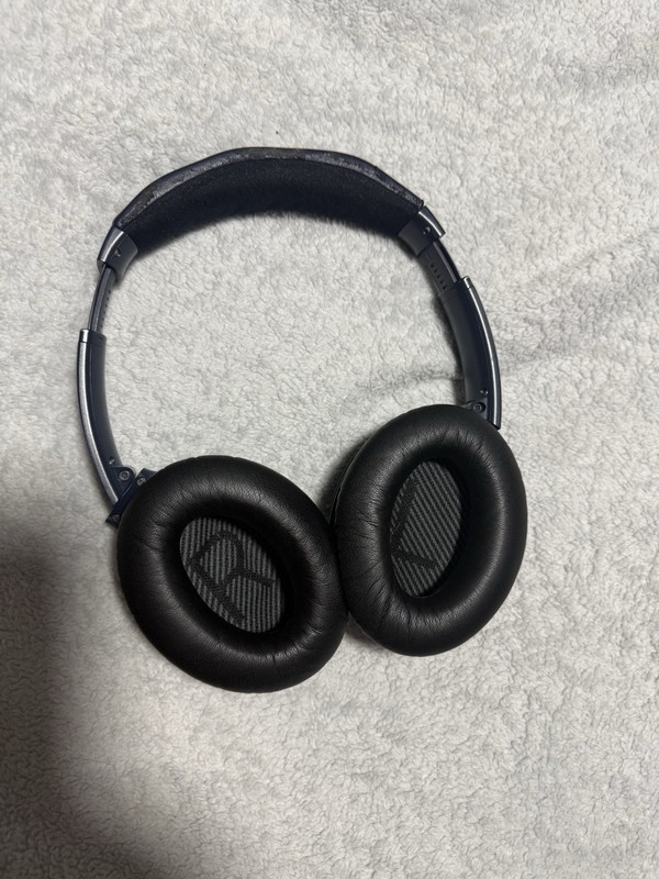 Bose QC35ii Midnight Blue Limited Edition Noise Cancelling Headphones gallery