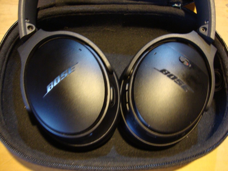BOSE QuietComfort 35 Noise Cancelling Headphone