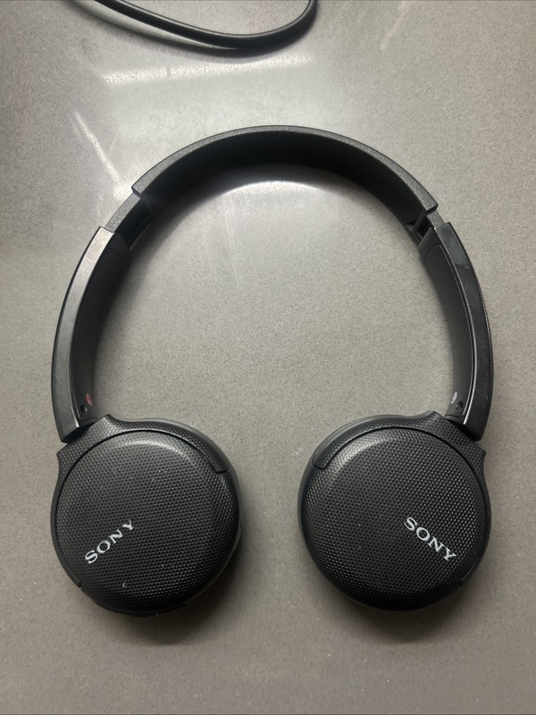 Sony WH-CH510 Wireless Headphones Black – Tested and Working