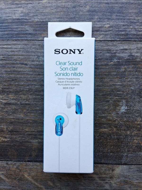 NEW Sony Clear Sound 47 In. Wired Stereo Headphones Earbuds MDR-E9LP White Blue